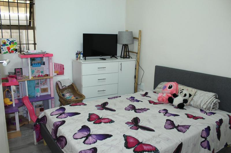 2 Bedroom Property for Sale in Churchill Estate Western Cape